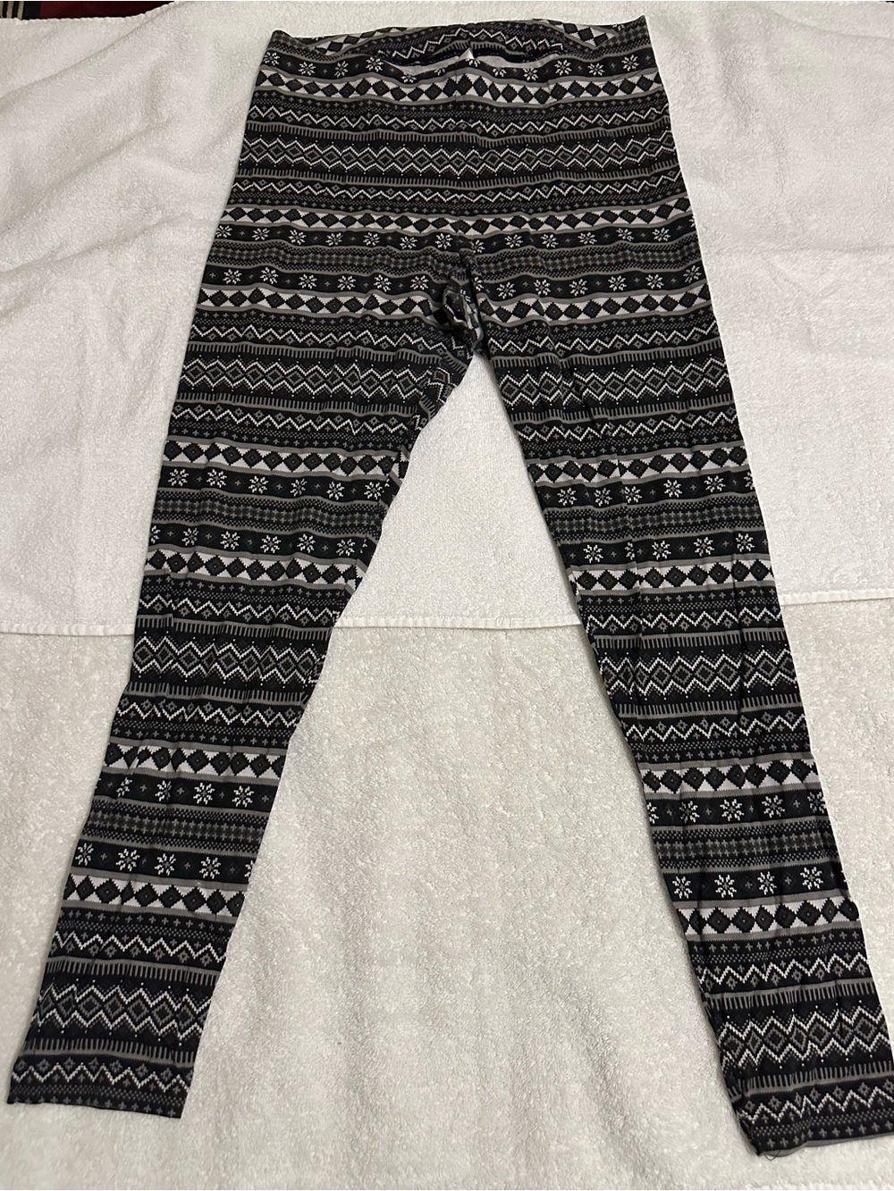 Black & White Patterned Women’s Leggings